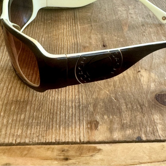 Coach Brown and Cream Classic Sunglasses with Case and Cloth - Picture 2 of 6